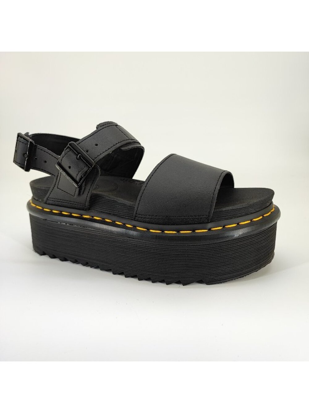 Dr. Martens Voss Quad Women's Size 8 Black Hydro Leather Platform Sandals LA004